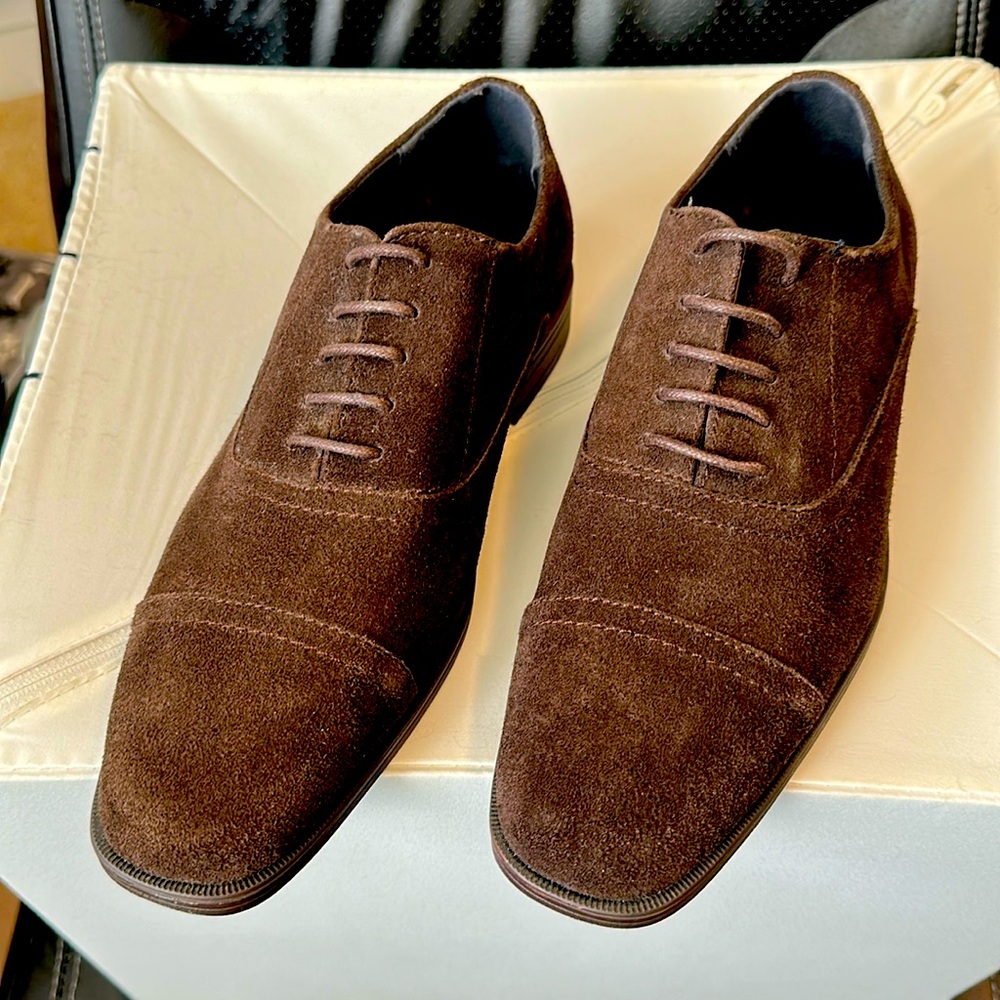 Never worn, Joseph Abboud, brown suede men’s shoes..Size 8.5